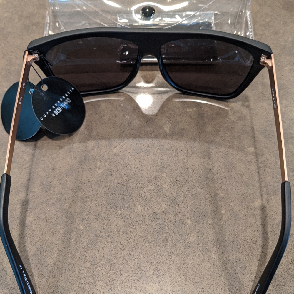 Quay Australia OTL II Desi Perkins sunglasses